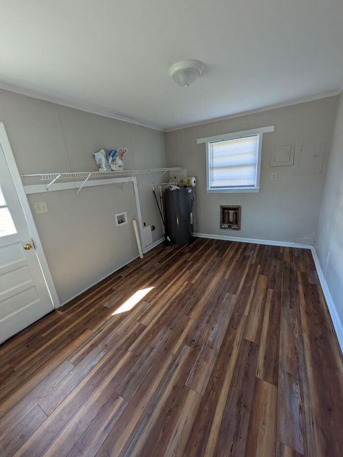 2842 Dale St #A - Photo 5 of 10