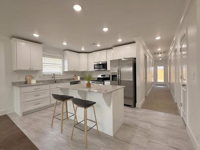 1907 E Brookview Dr #B - Photo 2 of 19