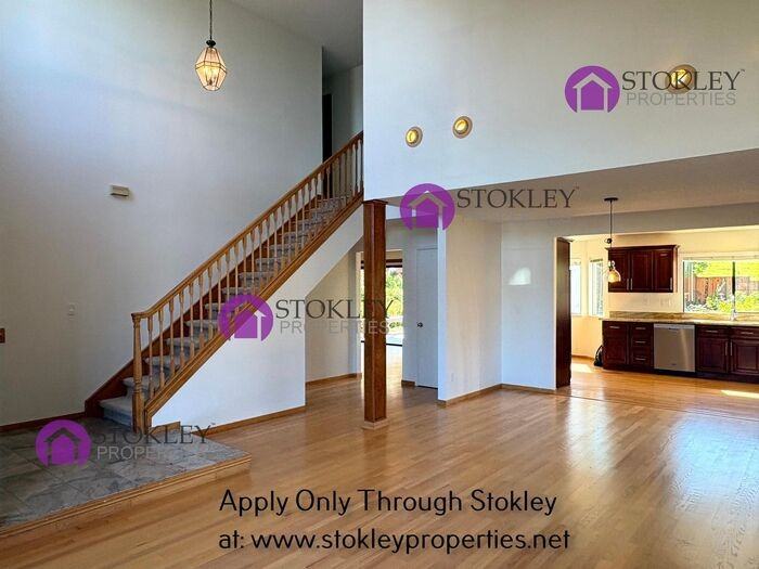 1105 Rock Creek Way - Photo 3 of 27