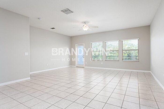 5633 Mercado Dr - Photo 5 of 41