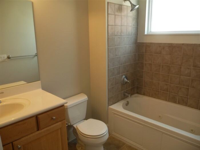 400 W Rosemary St #107 - Photo 6 of 9