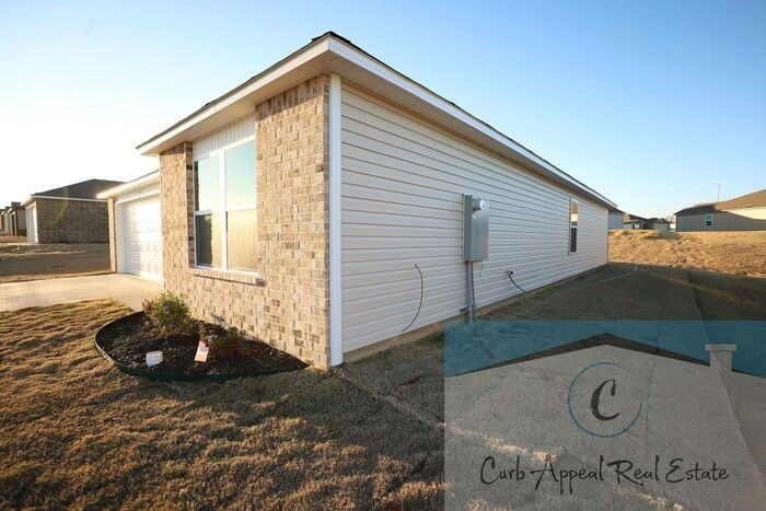 5032 Yukon Dr - Photo 2 of 24