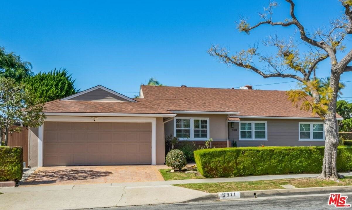 5911 S Corning Ave - Photo 3 of 40