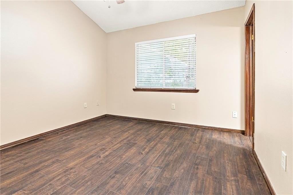 2021 Crane St - Photo 7 of 16