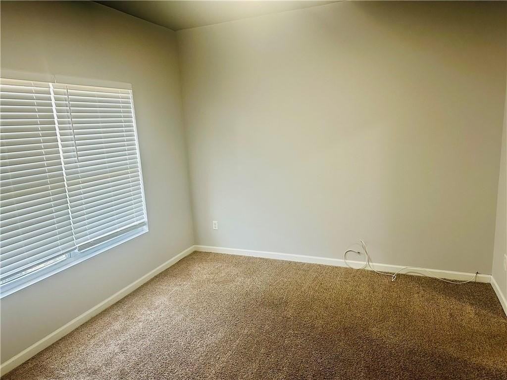 6078 Oak Bend Ct - Photo 3 of 19