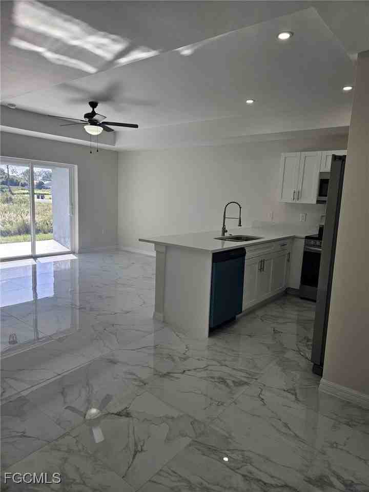 397 Carrillon Ave S - Photo 3 of 15