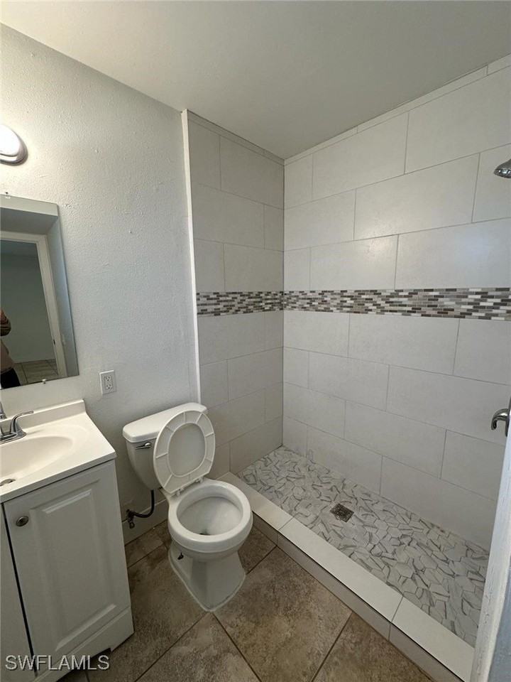 4826 Marine Dr #2 - Photo 3 of 11