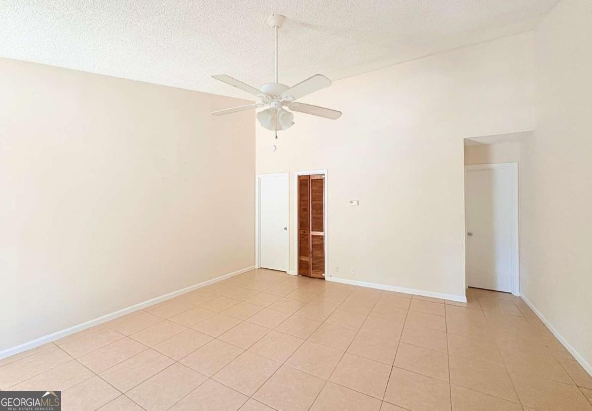 200 N West St Apt C - Photo 6 of 21