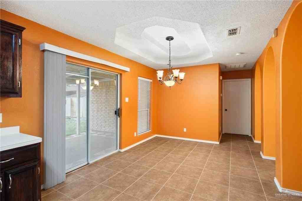 3413 Yucca Ave - Photo 4 of 11