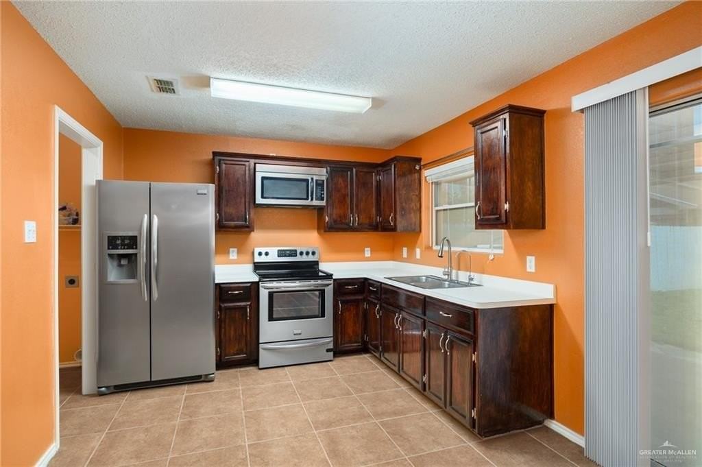 3413 Yucca Ave - Photo 5 of 11