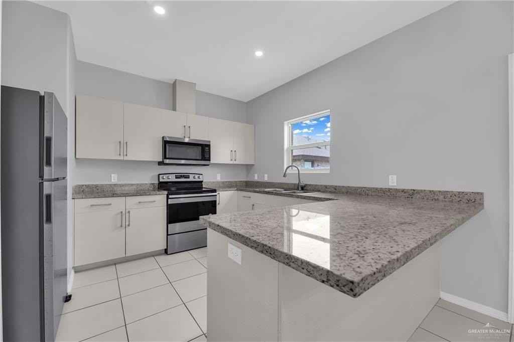 3811 Paola St Apt 3 - Photo 3 of 12