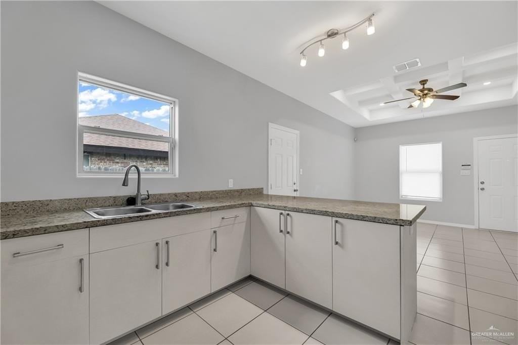 3811 Paola St Apt 3 - Photo 4 of 12