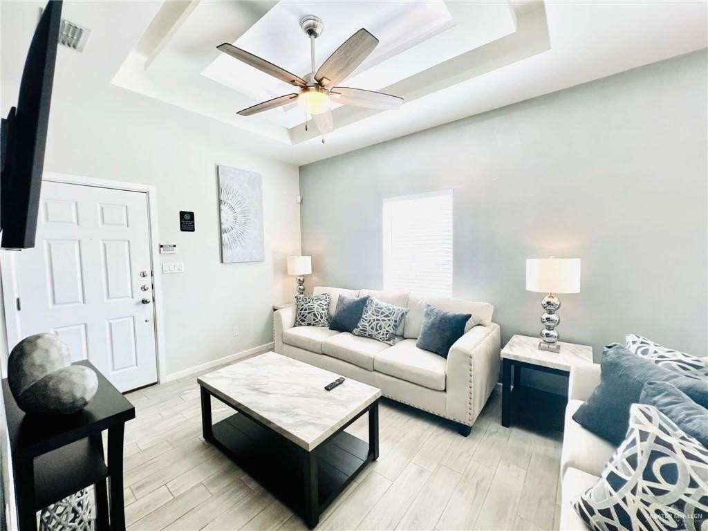 4729 Magnolia Ave Apt 4 - Photo 3 of 15