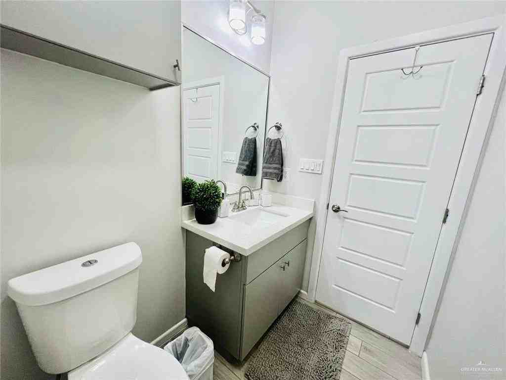 4729 Magnolia Ave Apt 4 - Photo 4 of 15