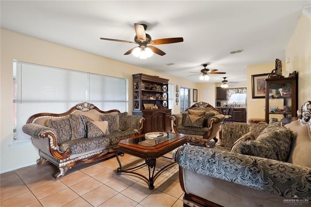 3015 Copper Ave - Photo 3 of 12