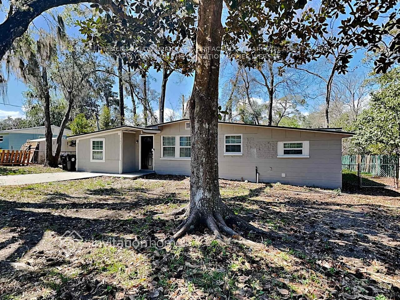 347 Capella Rd - Photo 3 of 20