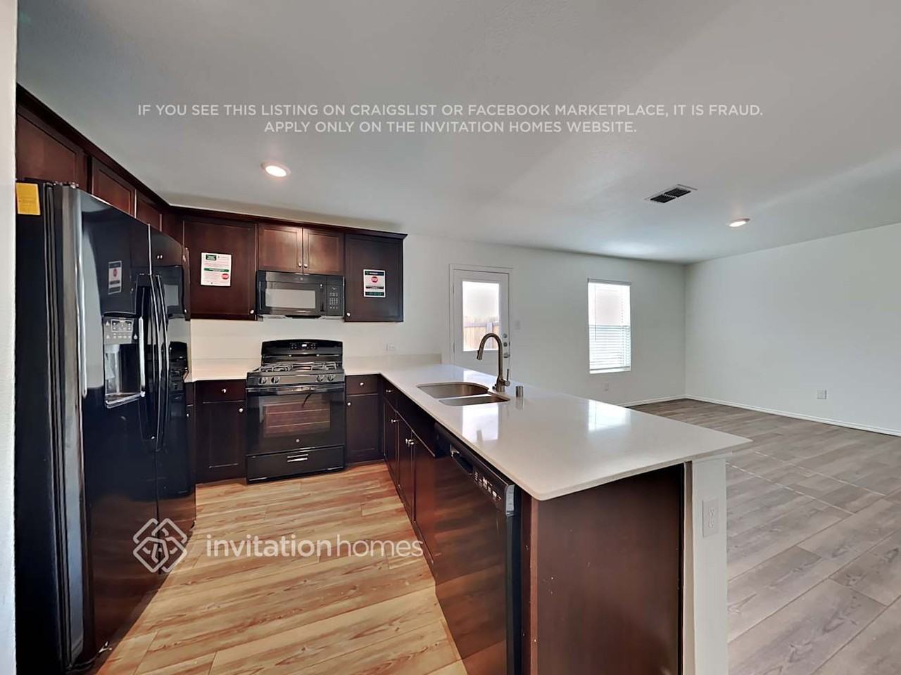 1418 Highbridge Blvd - Photo 7 of 18