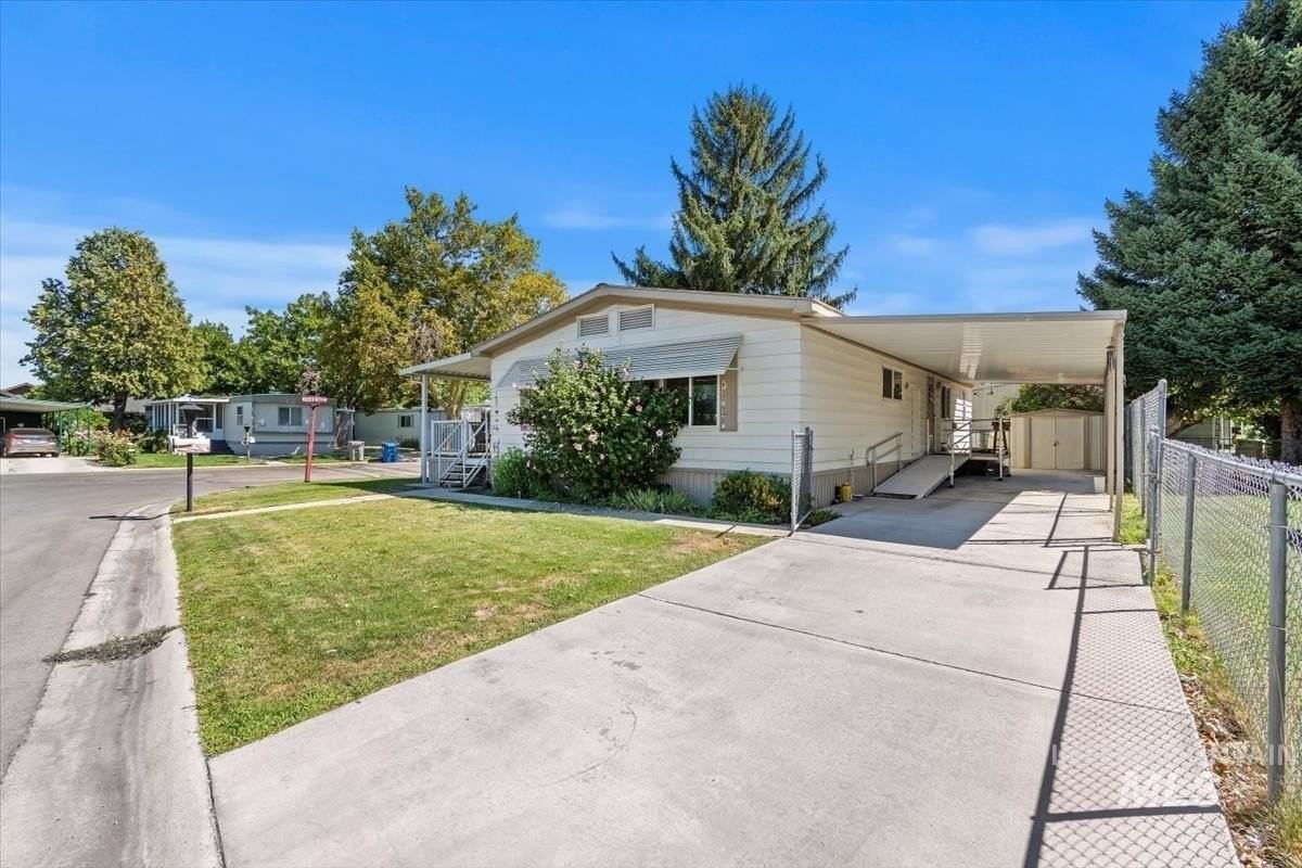 275 N Checola Cir - Photo 5 of 40