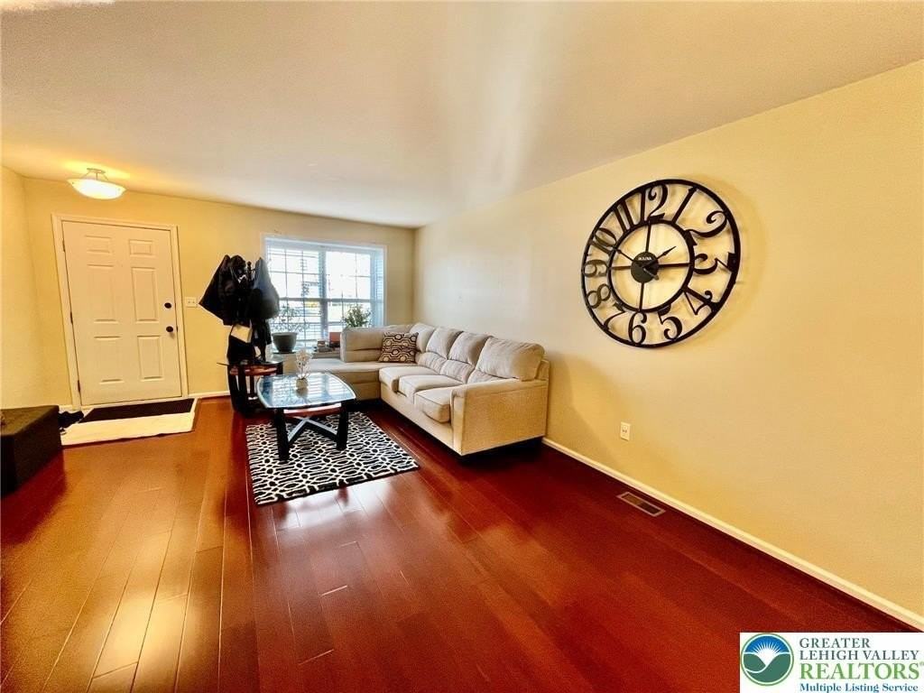 4164 Ross Rd - Photo 3 of 13