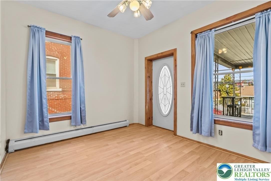 1312 E 4th St - Photo 3 of 24