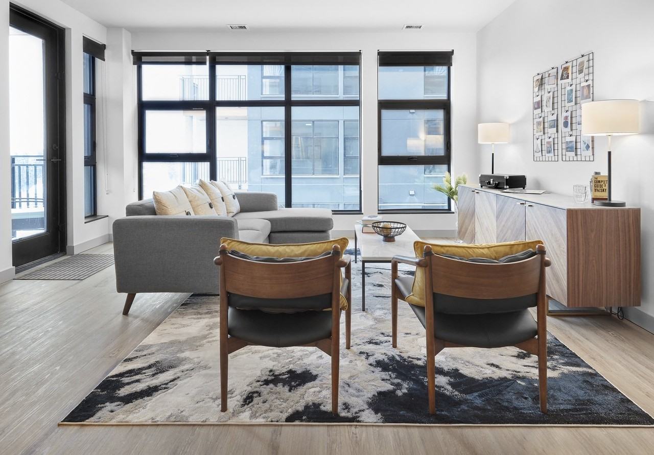 Raymond Block - Photo 7 of 50