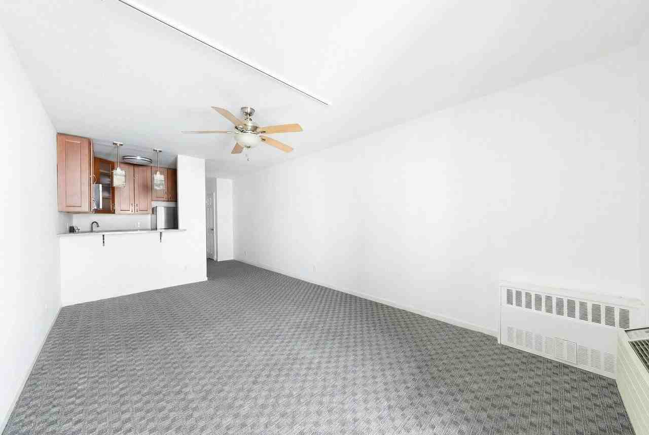 430 E 77th St Apt 3c - Photo 5 of 21