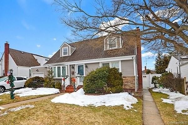 926 Second Ave 2nd Fl - Photo 3 of 20