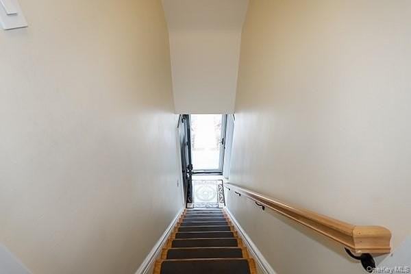 926 Second Ave 2nd Fl - Photo 5 of 20