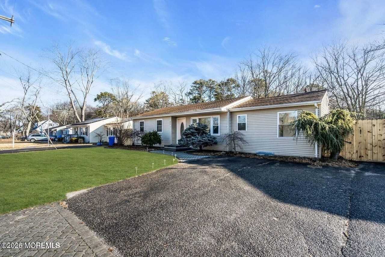 905 Harrison Rd - Photo 7 of 34