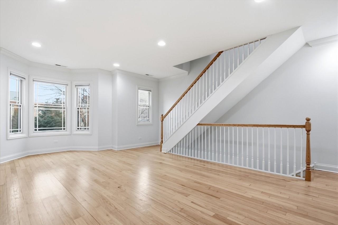 2340 W Adams St Unit 35 - Photo 3 of 23