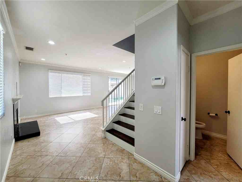 13546 Hatcher Pl - Photo 3 of 20