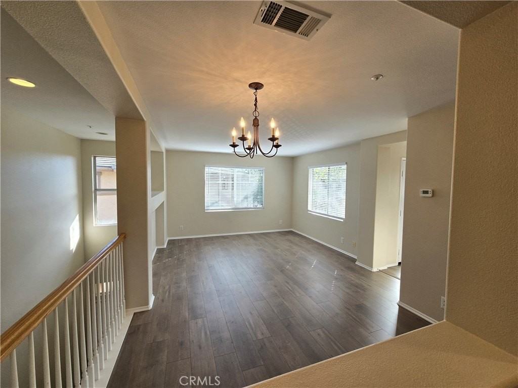 272 Woodcrest Ln - Photo 7 of 27