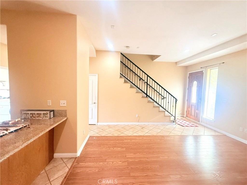 2413 Cabrillo Ave #C - Photo 4 of 17