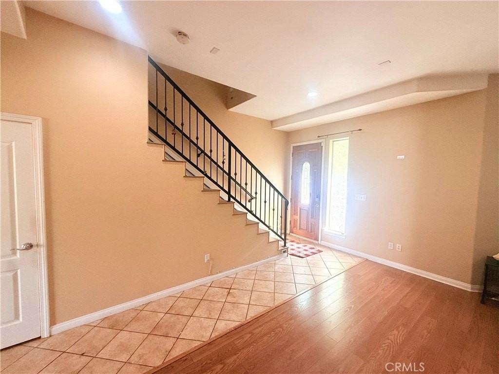 2413 Cabrillo Ave #C - Photo 5 of 17