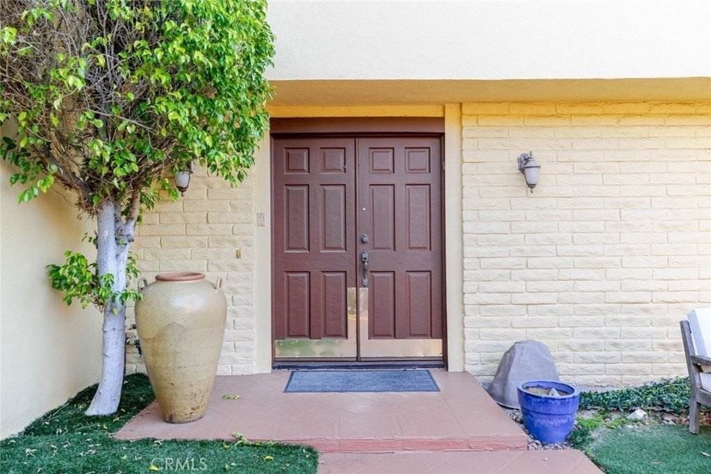 6022 Maury Ave - Photo 3 of 45