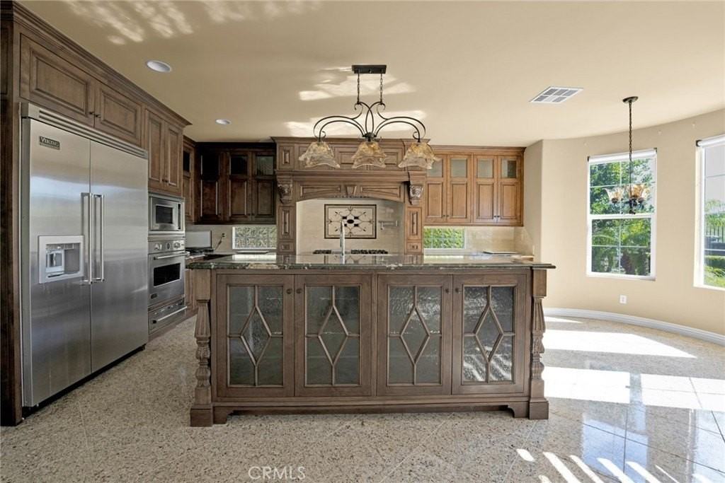 3194 Sunset Hills Blvd - Photo 7 of 49