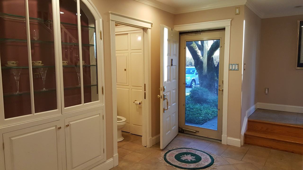 4 Pickburn Court - Photo 3 of 17