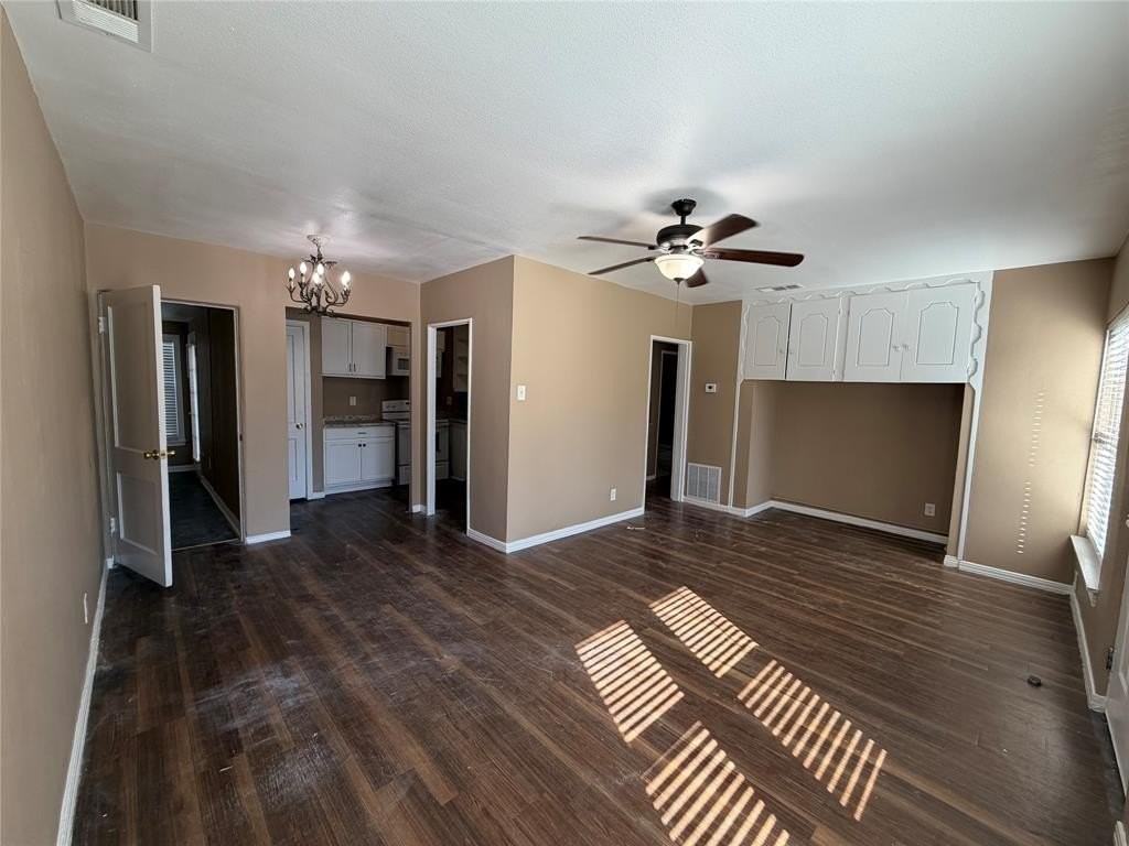 2829 Falls Dr - Photo 5 of 11