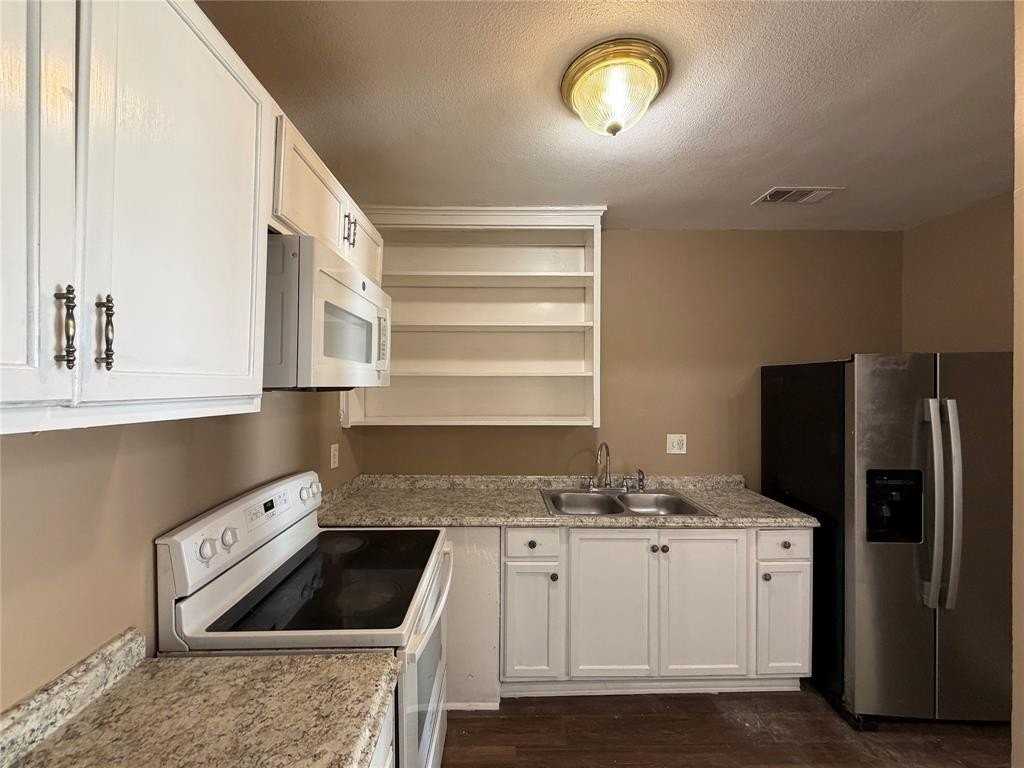 2829 Falls Dr - Photo 6 of 11