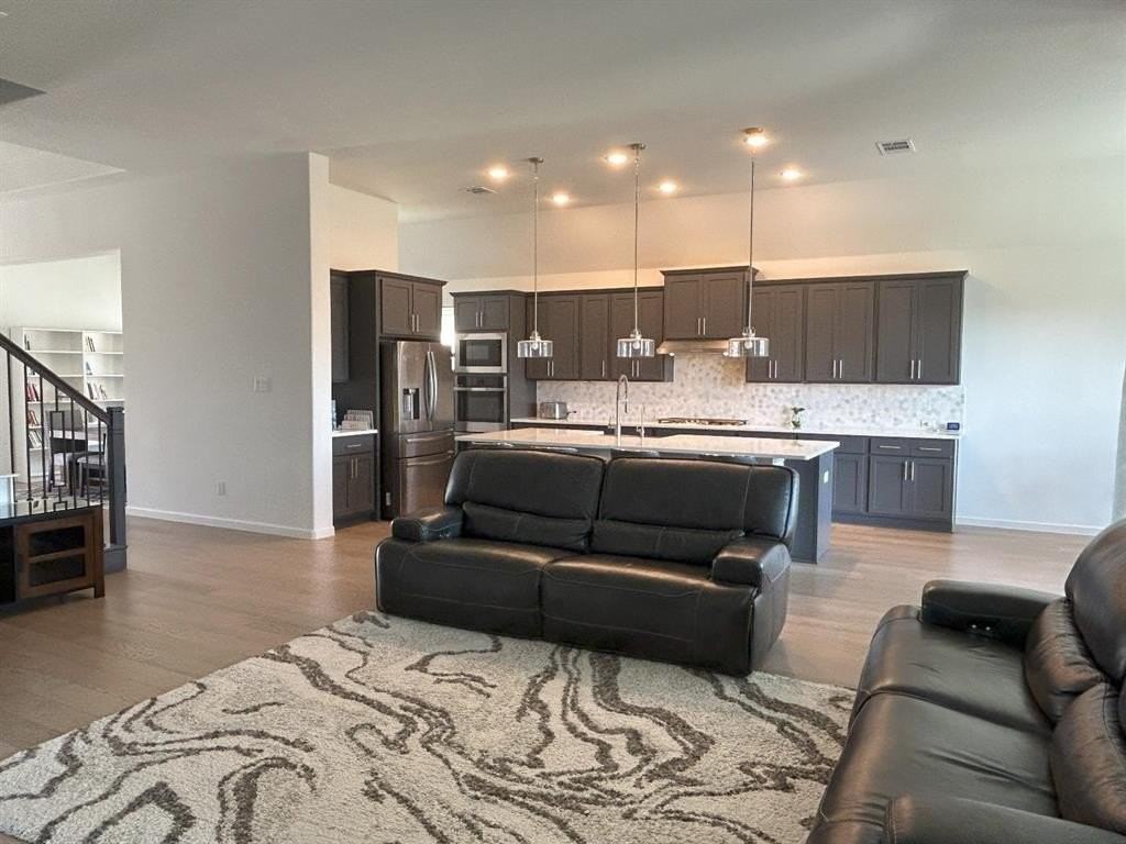 2904 Middleton Dr - Photo 7 of 18