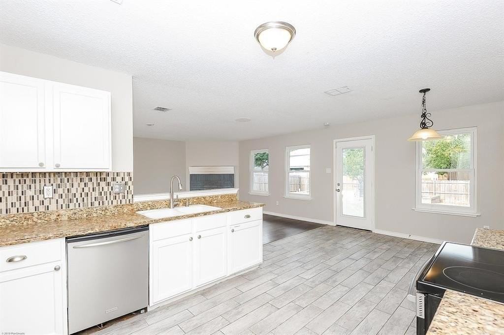 1416 Starpoint Ln - Photo 7 of 18