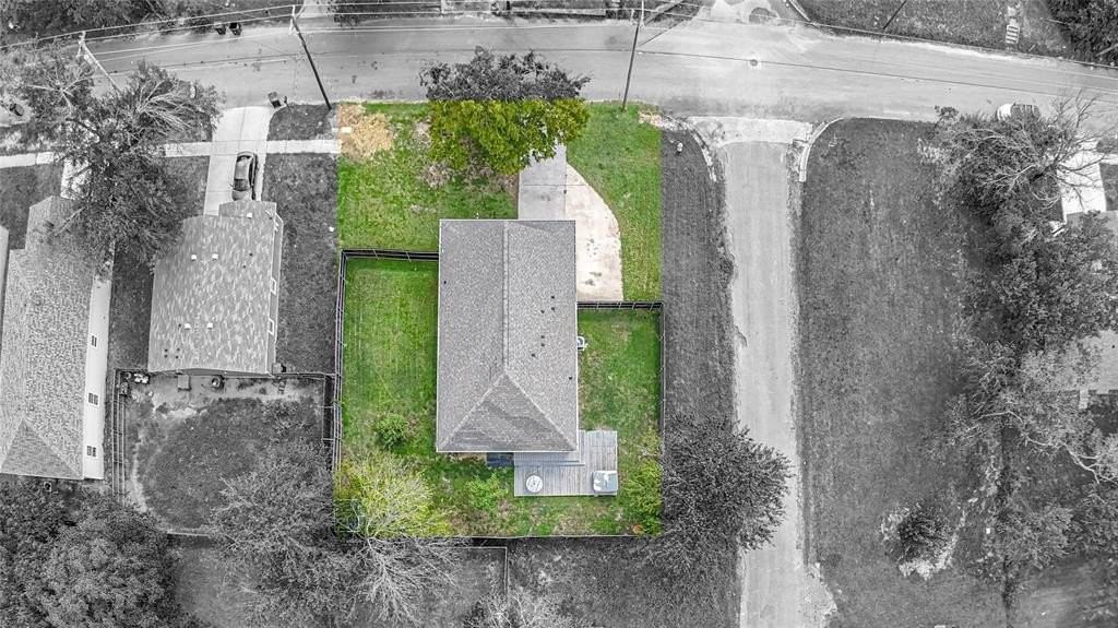 1228 Jones St - Photo 3 of 21