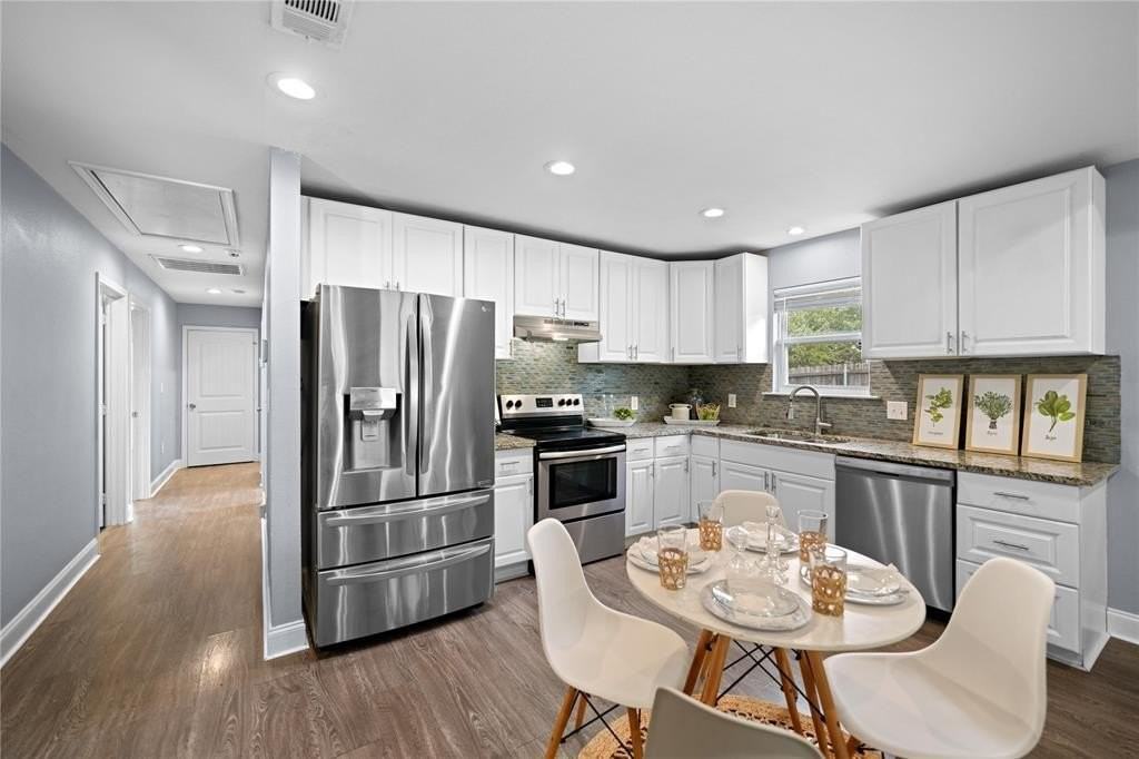 1228 Jones St - Photo 6 of 21