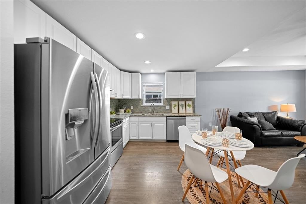 1228 Jones St - Photo 7 of 21