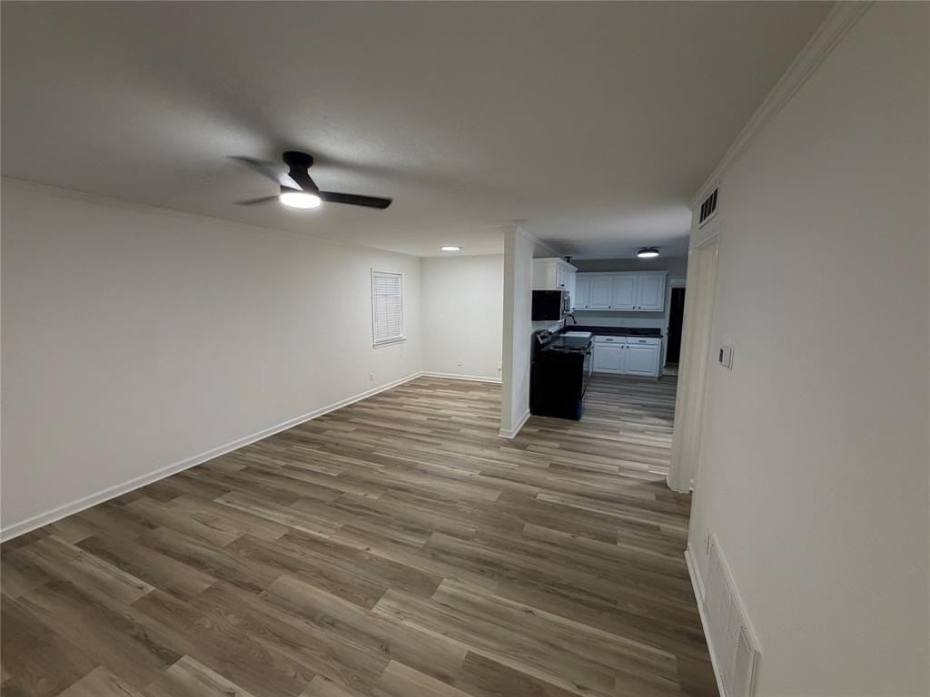 5441 Wales Ave - Photo 2 of 12