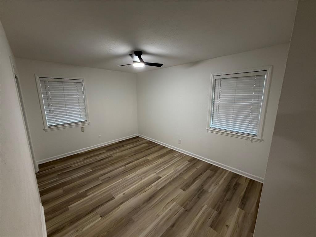 5441 Wales Ave - Photo 7 of 12