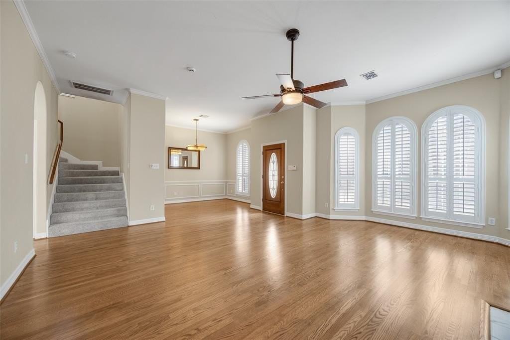 5856 Oram St - Photo 7 of 29