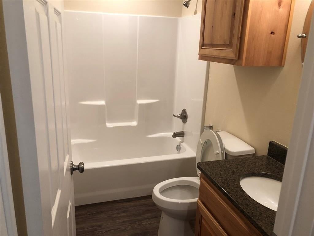 315 Water St - Photo 6 of 9