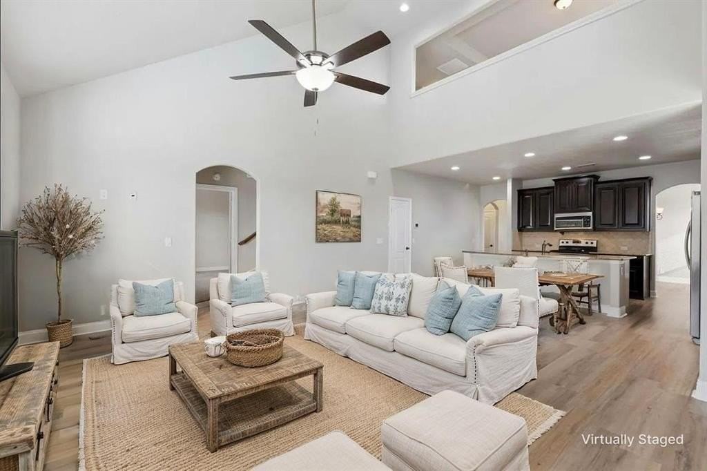 4201 Oak Bluff Rd - Photo 4 of 11