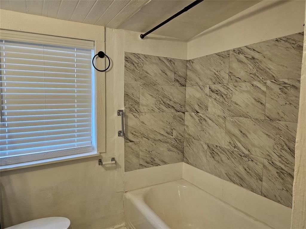 1006 Grandview Ave - Photo 5 of 10